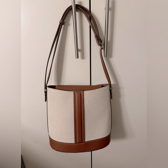 Zara Handbags - COPY - Zara adjustable strap bucket bag
